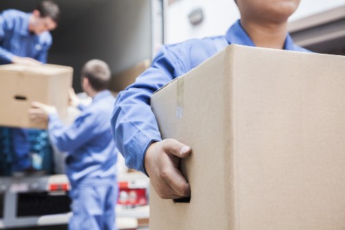 Moving van service for Blackwall residential and apartment relocations