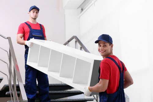 Customer complaint review for a man with van service