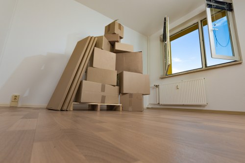 Moving truck planning for Blackwall apartment access