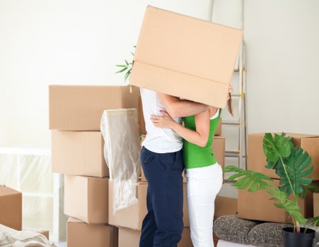 Local removal service helping a family move in Blackwall