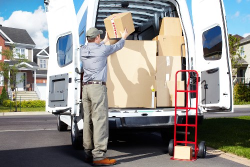Residential moving support for flats and homes in Blackwall